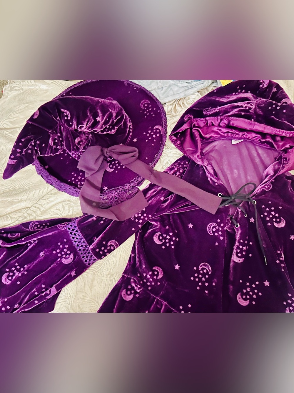 officially known as the Adult Coven Witch Hooded Dress. 1x from Spirit Hallow. - Picture 2 of 5